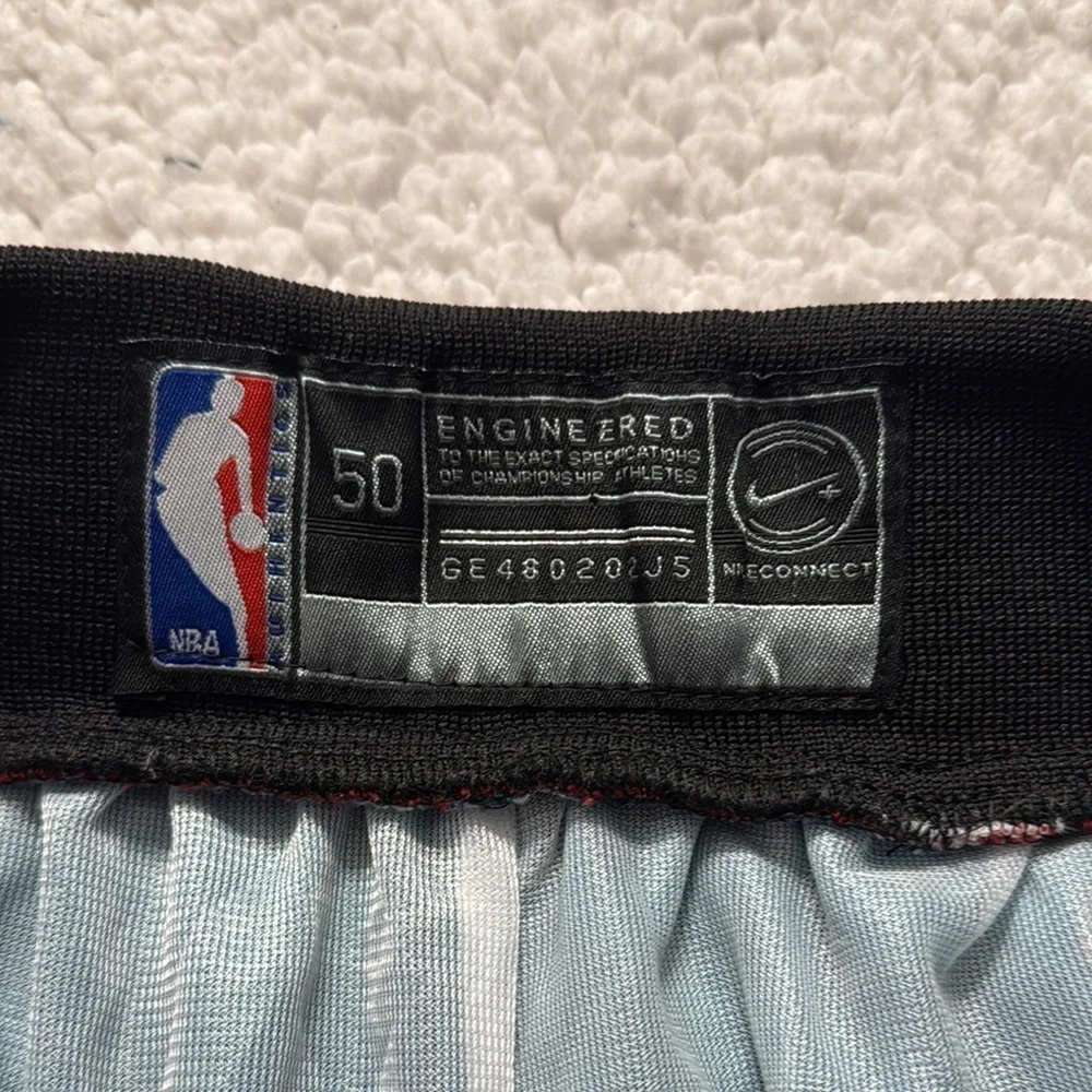 Nike NBA Numbered #50 Vancouver Grizzles Retro 90s Vintage Basketball Shorts